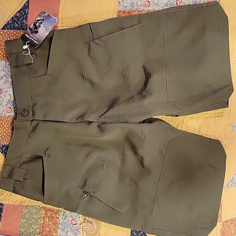 Aiimaii Shorts